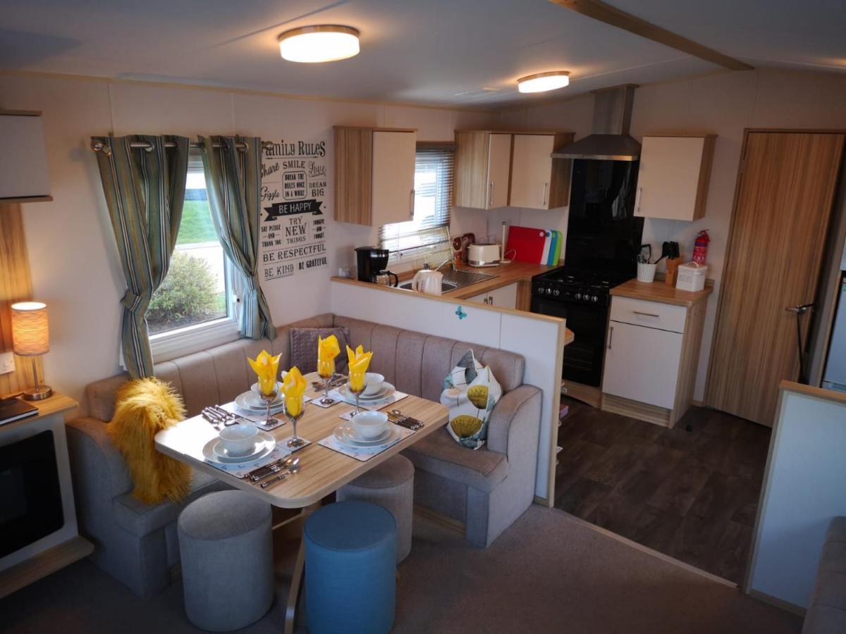 فندق تاتيرشالفي  Hot Tub Hols 61 Kingfisher Court المظهر الخارجي الصورة
